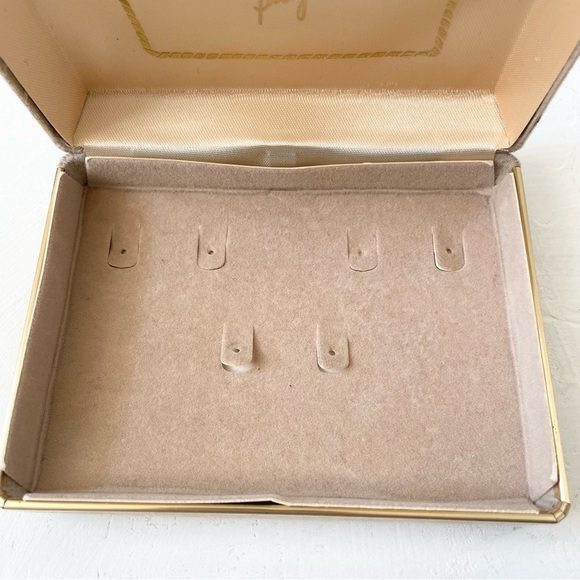 Nude Vintage Earrings Box Vintage Necklace Velvet Case Jewerly Box Neutral Taupe - Picture 7 of 10
